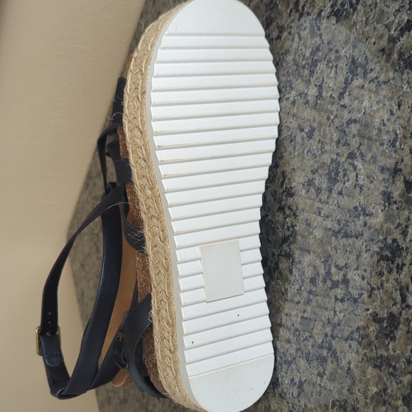 DLG platform sandals - Picture 3 of 3